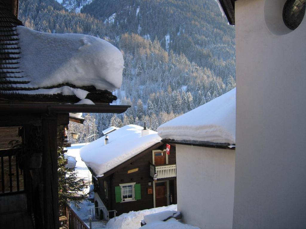 Hotel-Restaurant Drei Tannen Bellwal Extérieur photo